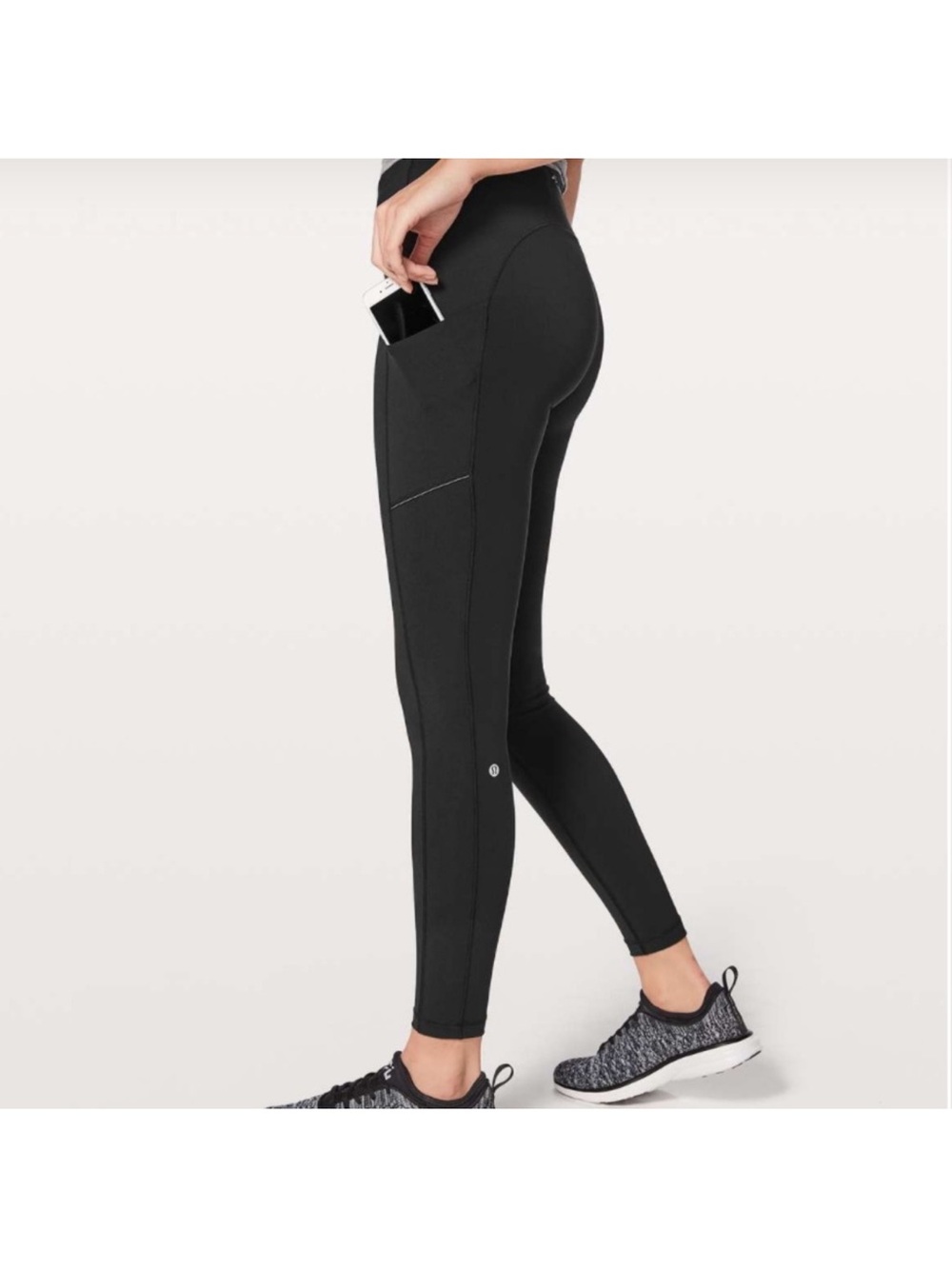 Lululemon Speed Up Tight *28"
Black